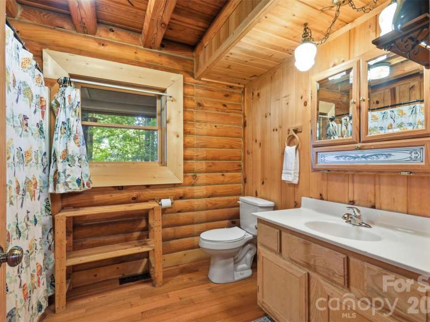845 Morning Ride Drive, Columbus, NC 28722.  MLS# CAR4376512, YatesRealty ID 27279. Main Level Full Bathroom