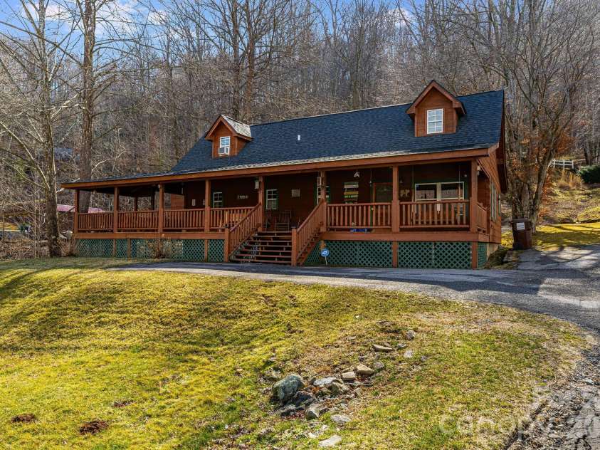 233 Rocky Top Road, Maggie Valley, NC 28751.  MLS# CAR4348855, YatesRealty ID 2728. 
