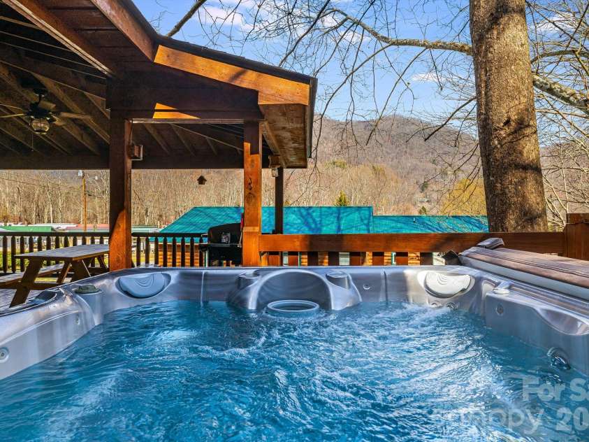 233 Rocky Top Road, Maggie Valley, NC 28751.  MLS# CAR4348855, YatesRealty ID 2728. 