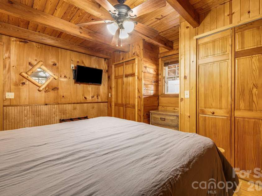 233 Rocky Top Road, Maggie Valley, NC 28751.  MLS# CAR4348855, YatesRealty ID 2728. 