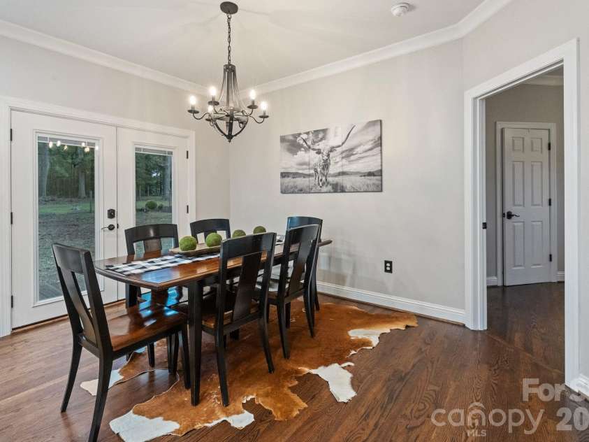 1744 Lowe Drive, Catawba, NC 28609.  MLS# CAR4384724, YatesRealty ID 27281. Dining Area