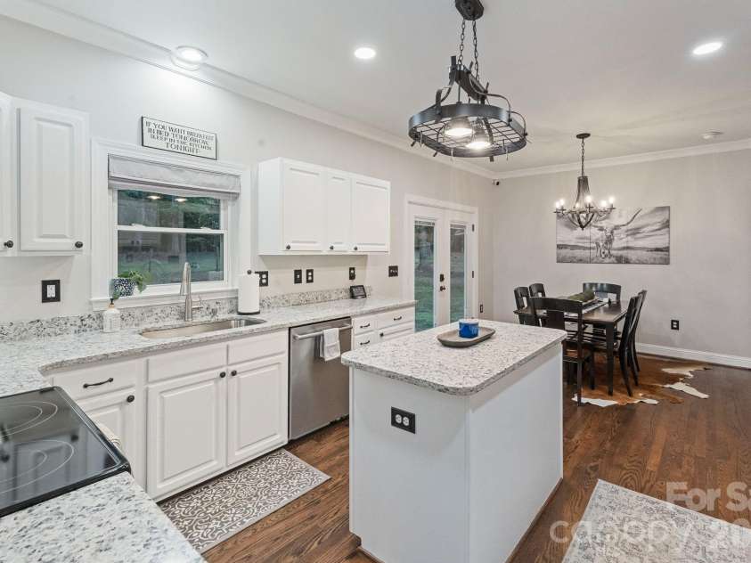 1744 Lowe Drive, Catawba, NC 28609.  MLS# CAR4384724, YatesRealty ID 27281. Dining Area/Kitchen
