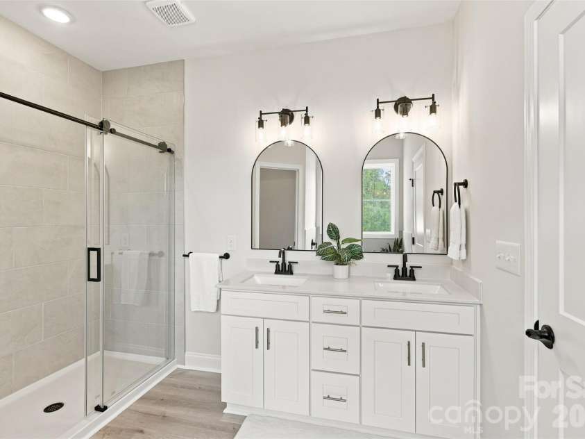390 NC HWY 200 None, Stanfield, NC 28163.  MLS# CAR4383746, YatesRealty ID 27282. Primary ensuite full bath