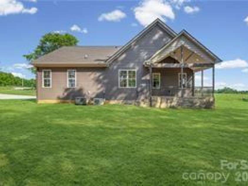 109 Frost Road, Advance, NC 27006.  MLS# CAR4388804, YatesRealty ID 27283. 