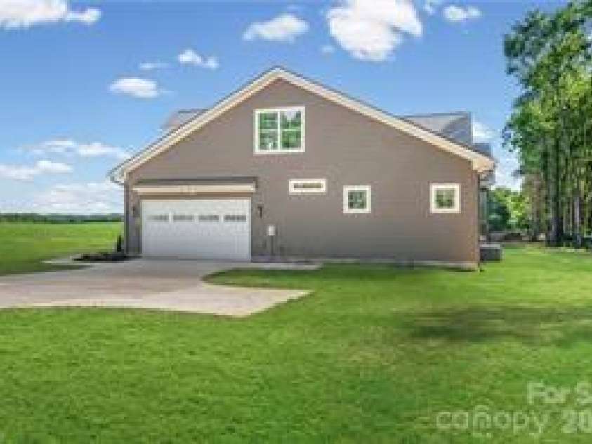109 Frost Road, Advance, NC 27006.  MLS# CAR4388804, YatesRealty ID 27283. 