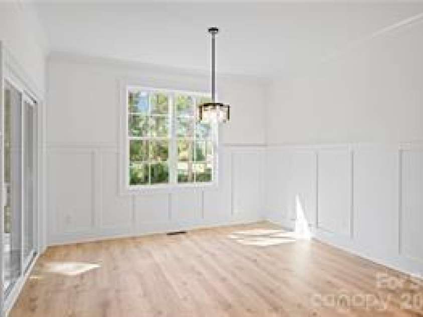 109 Frost Road, Advance, NC 27006.  MLS# CAR4388804, YatesRealty ID 27283. Dining room