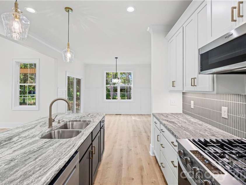 109 Frost Road, Advance, NC 27006.  MLS# CAR4388804, YatesRealty ID 27283. Kitchen