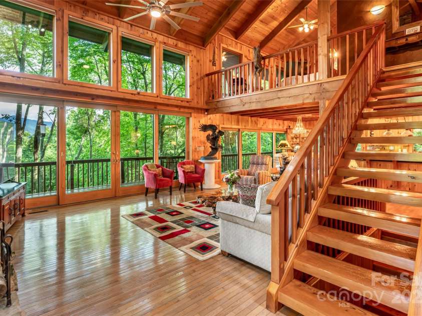 163 Tweetys Knoll, Burnsville, NC 28714.  MLS# CAR4281512, YatesRealty ID 27283. 