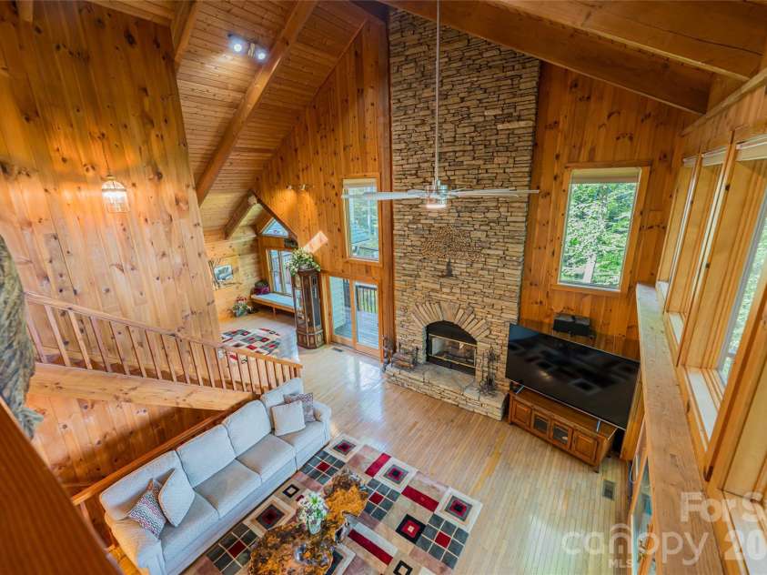 163 Tweetys Knoll, Burnsville, NC 28714.  MLS# CAR4281512, YatesRealty ID 27283. 