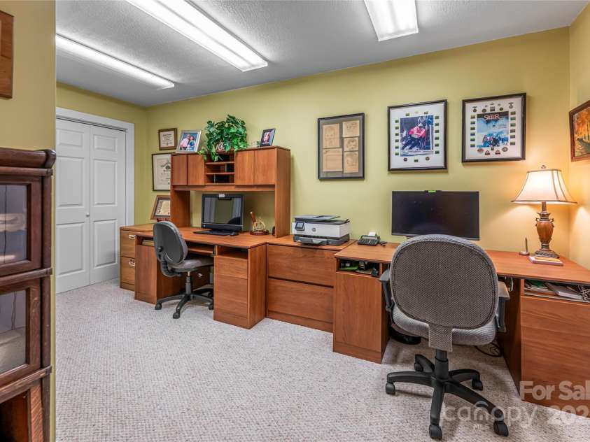 163 Tweetys Knoll, Burnsville, NC 28714.  MLS# CAR4281512, YatesRealty ID 27283. Office on lower level