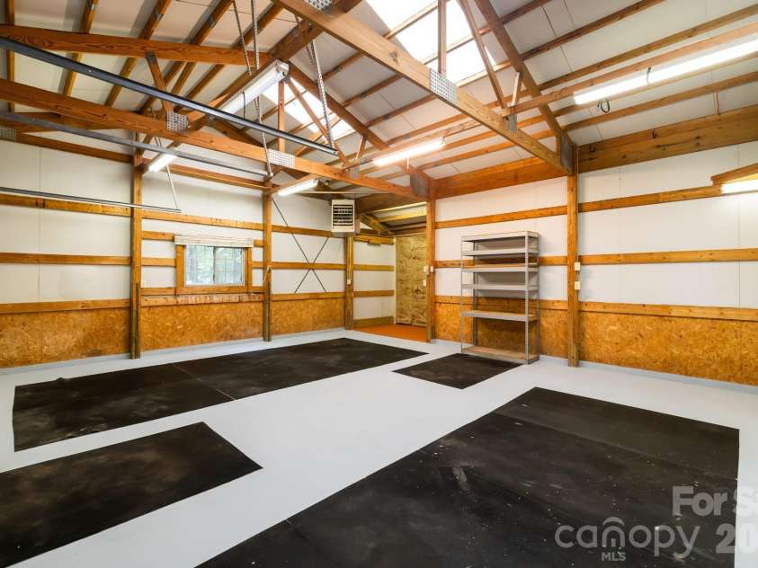 104 Willowbrook Drive, Thomasville, NC 27360.  MLS# CAR4388750, YatesRealty ID 27285. 