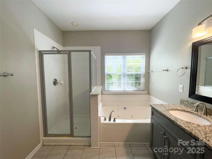 2834 Ritz Lane, Matthews, NC 28105.  MLS# CAR4278629, YatesRealty ID 27285. 