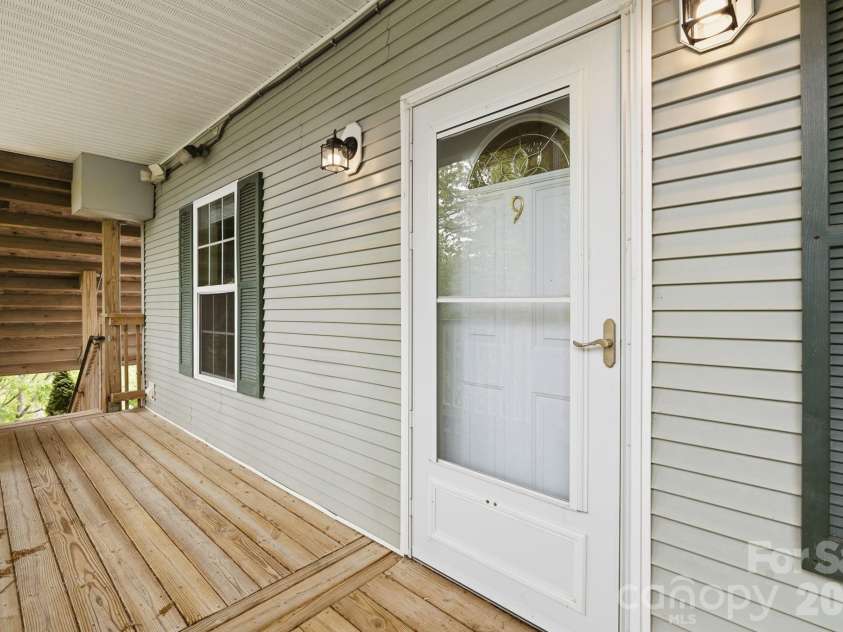 211 Cecil Miller Road, Boone, NC 28607.  MLS# CAR4378240, YatesRealty ID 27287. 