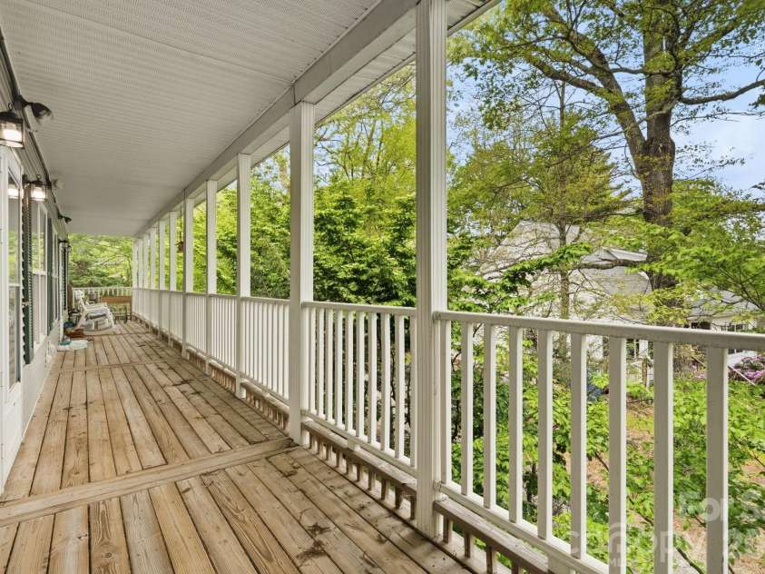 211 Cecil Miller Road, Boone, NC 28607.  MLS# CAR4378240, YatesRealty ID 27287. 