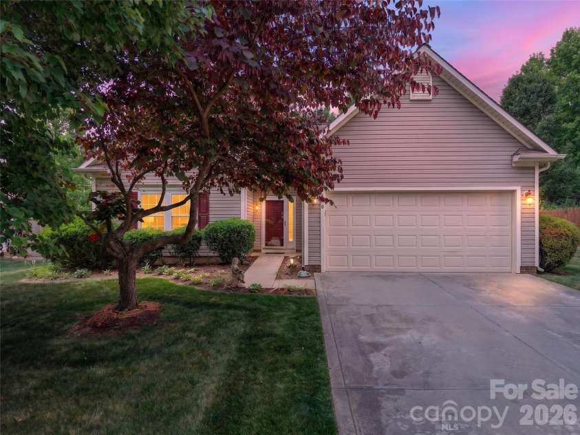 140 Gabriel Drive, Mooresville, NC 28115.  MLS# CAR4380476, YatesRealty ID 27288. 