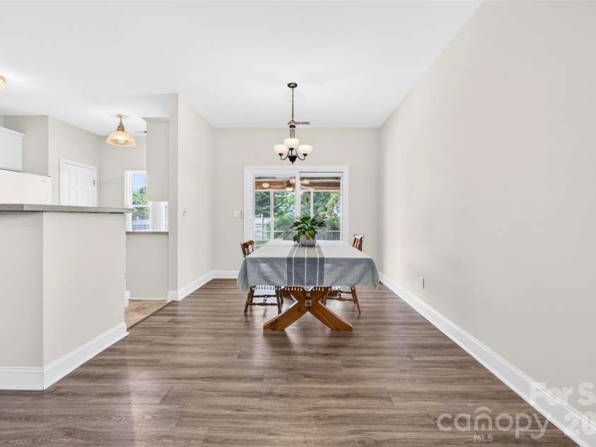 140 Gabriel Drive, Mooresville, NC 28115.  MLS# CAR4380476, YatesRealty ID 27288. 