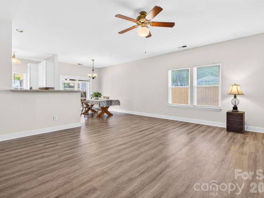 140 Gabriel Drive, Mooresville, NC 28115.  MLS# CAR4380476, YatesRealty ID 27288. 