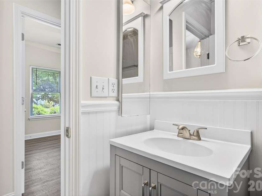 140 Gabriel Drive, Mooresville, NC 28115.  MLS# CAR4380476, YatesRealty ID 27288. 