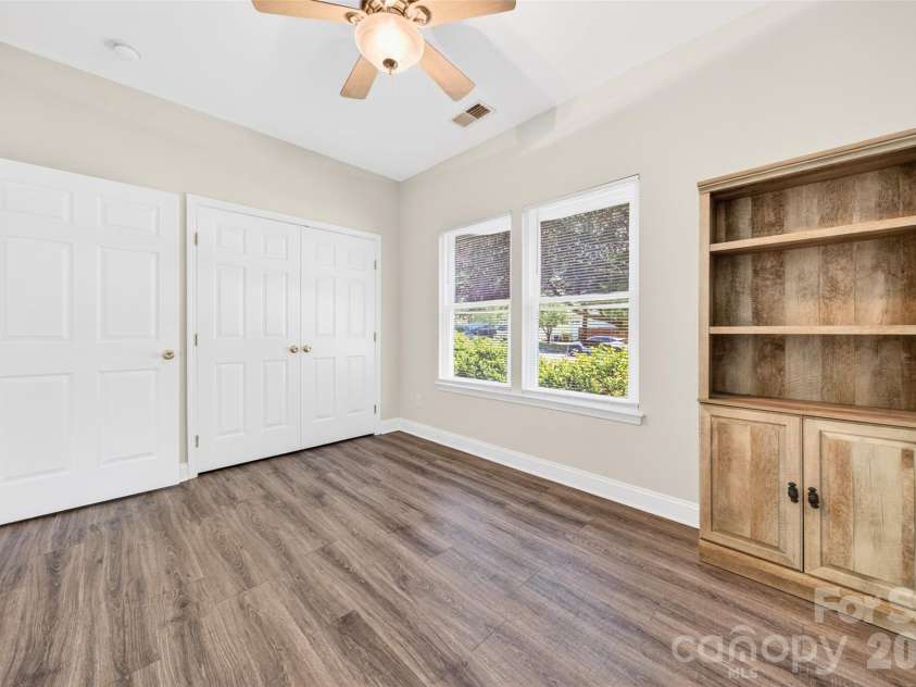 140 Gabriel Drive, Mooresville, NC 28115.  MLS# CAR4380476, YatesRealty ID 27288. 