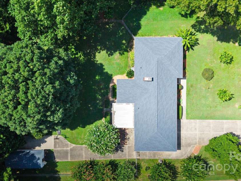 6003 Woodbridge Road, Charlotte, NC 28227.  MLS# CAR4257051, YatesRealty ID 27289. 