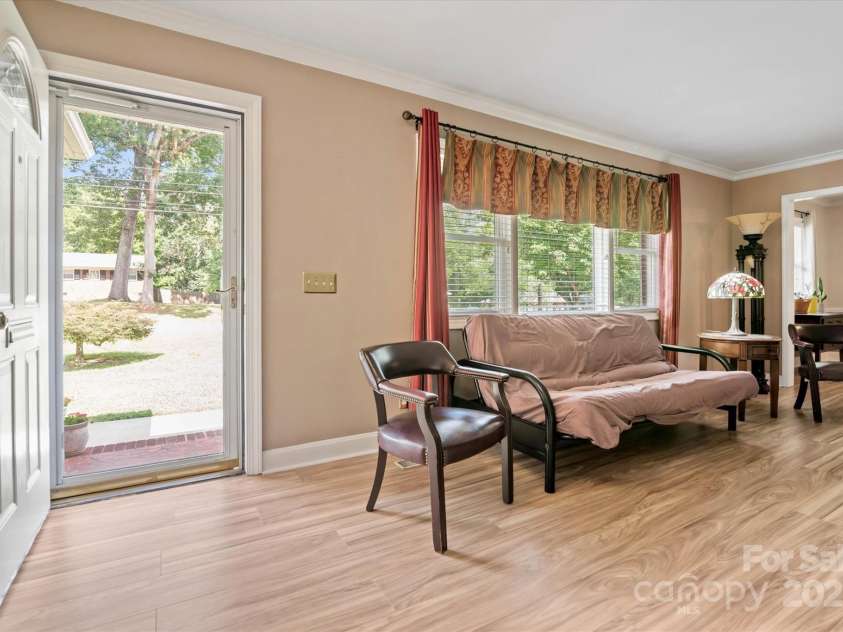 6003 Woodbridge Road, Charlotte, NC 28227.  MLS# CAR4257051, YatesRealty ID 27289. 