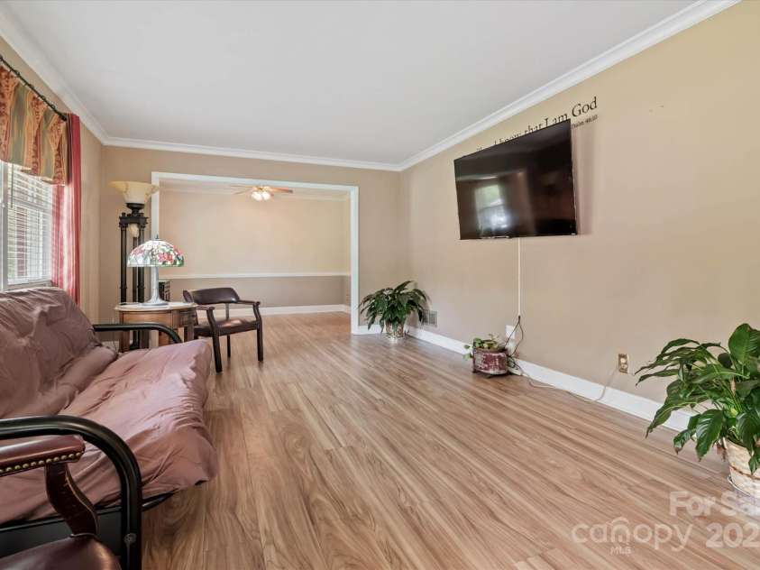 6003 Woodbridge Road, Charlotte, NC 28227.  MLS# CAR4257051, YatesRealty ID 27289. 