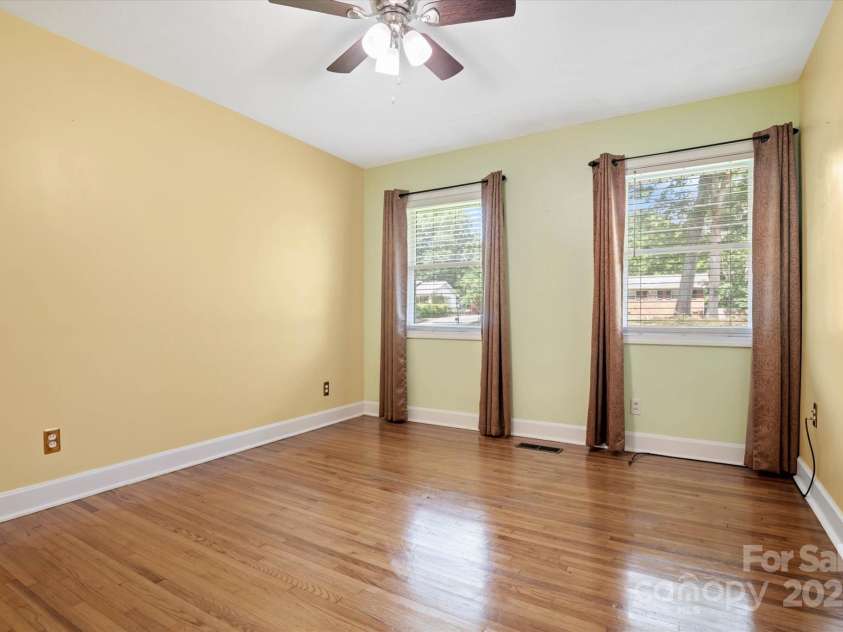 6003 Woodbridge Road, Charlotte, NC 28227.  MLS# CAR4257051, YatesRealty ID 27289. 