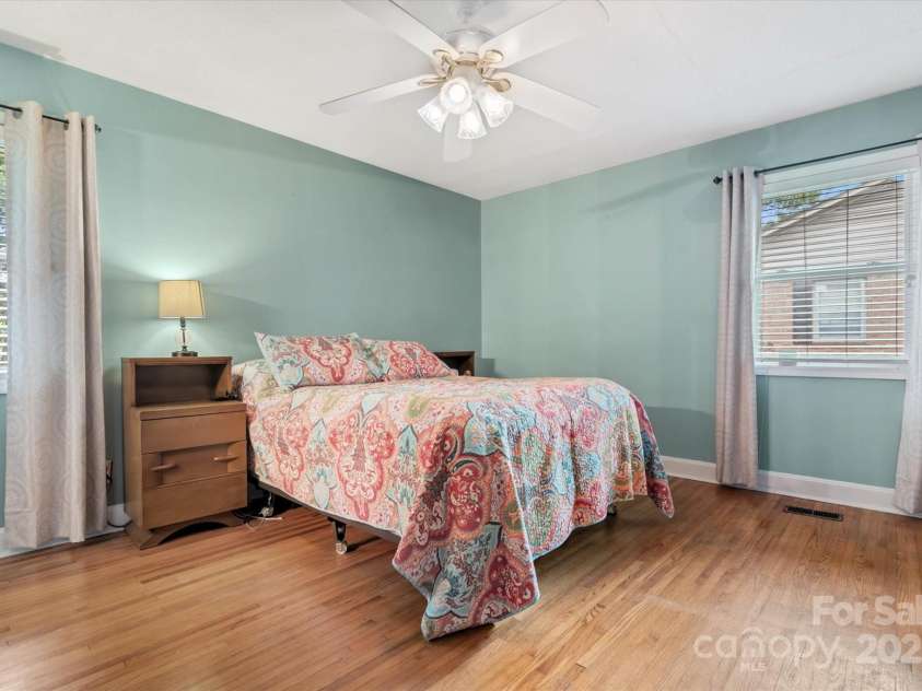6003 Woodbridge Road, Charlotte, NC 28227.  MLS# CAR4257051, YatesRealty ID 27289. 