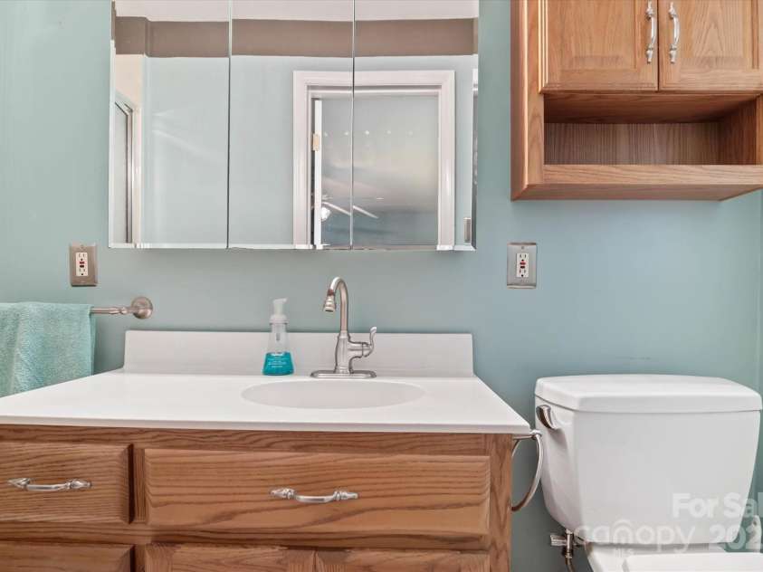 6003 Woodbridge Road, Charlotte, NC 28227.  MLS# CAR4257051, YatesRealty ID 27289. 