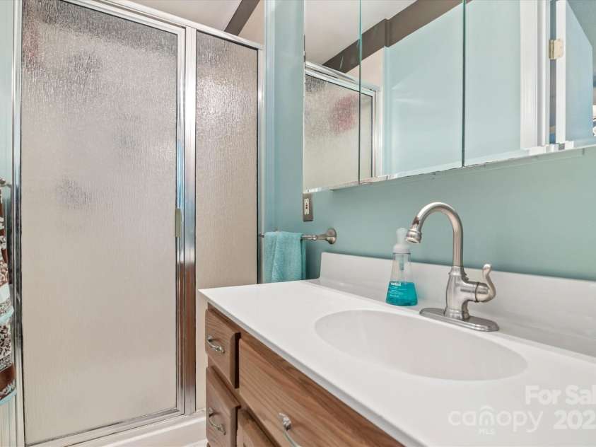 6003 Woodbridge Road, Charlotte, NC 28227.  MLS# CAR4257051, YatesRealty ID 27289. 