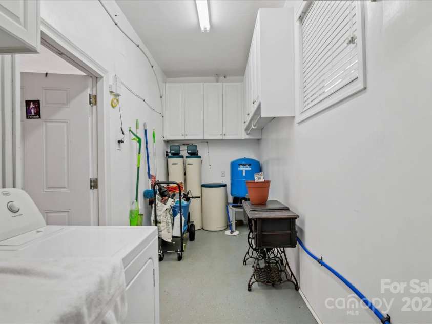 6003 Woodbridge Road, Charlotte, NC 28227.  MLS# CAR4257051, YatesRealty ID 27289. 