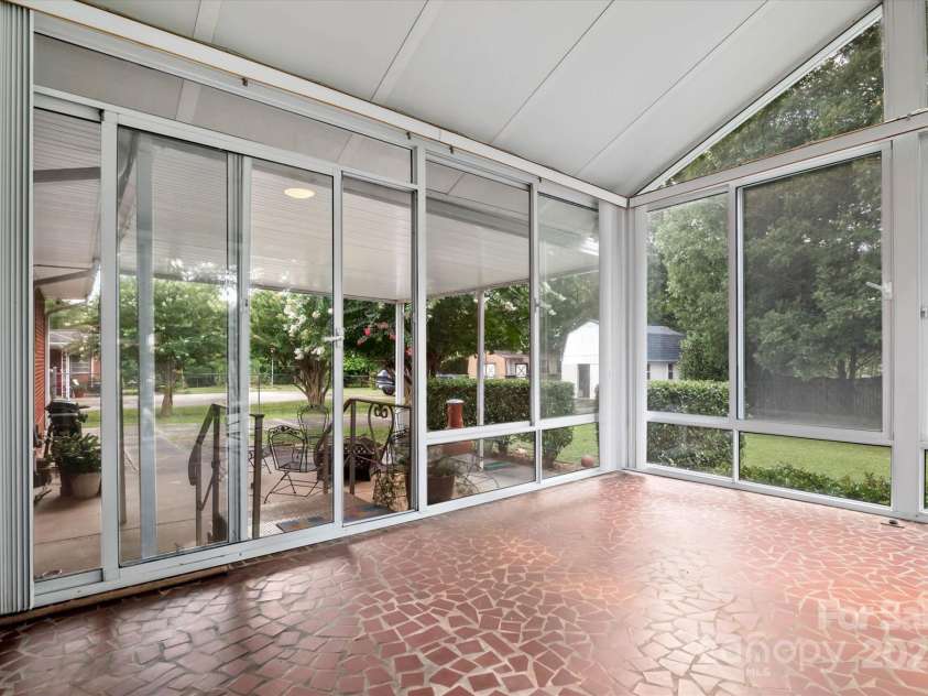 6003 Woodbridge Road, Charlotte, NC 28227.  MLS# CAR4257051, YatesRealty ID 27289. 