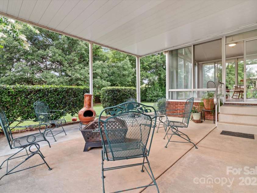 6003 Woodbridge Road, Charlotte, NC 28227.  MLS# CAR4257051, YatesRealty ID 27289. Outdoor covered patio