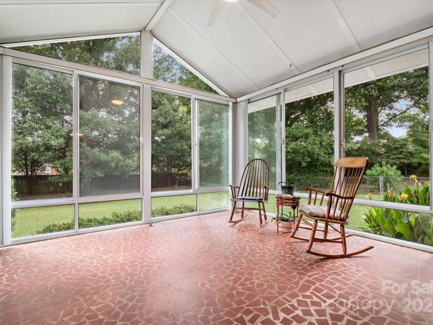 6003 Woodbridge Road, Charlotte, NC 28227.  MLS# CAR4257051, YatesRealty ID 27289. Sun room