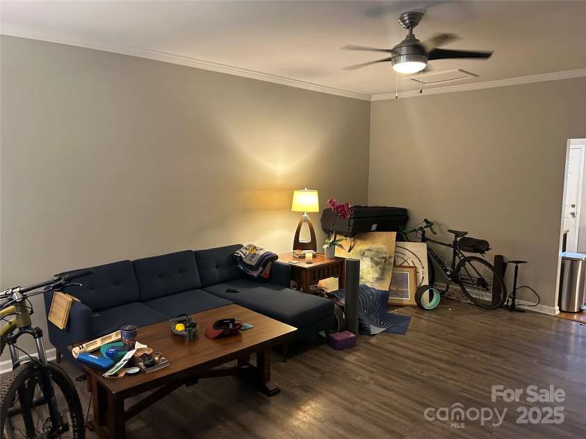 1301 Mcdowell Street, Charlotte, NC 28205.  MLS# CAR4225082, YatesRealty ID 2729. 