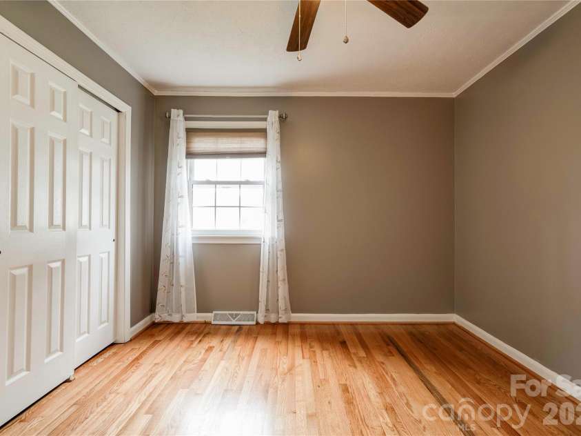 2926 Lake Drive, Shelby, NC 28152.  MLS# CAR4351975, YatesRealty ID 2729. Primary Bedroom