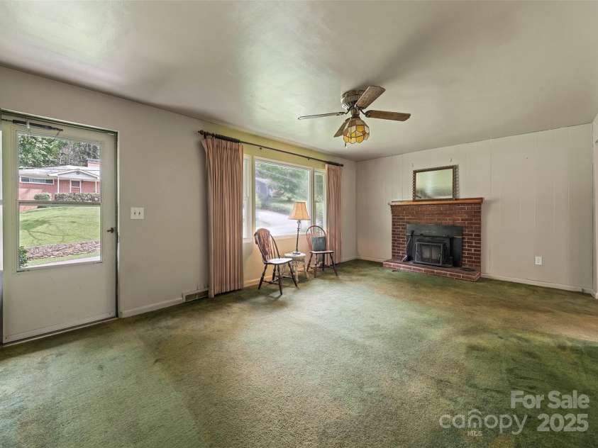 360 Thomas Park, Waynesville, NC 28786.  MLS# CAR4272862, YatesRealty ID 27290. 