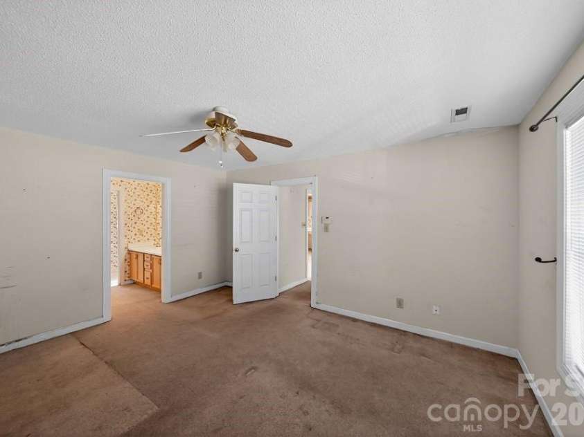2205 Old Sparta Road, Rocky Mount, NC 27804.  MLS# CAR4385964, YatesRealty ID 27291. 
