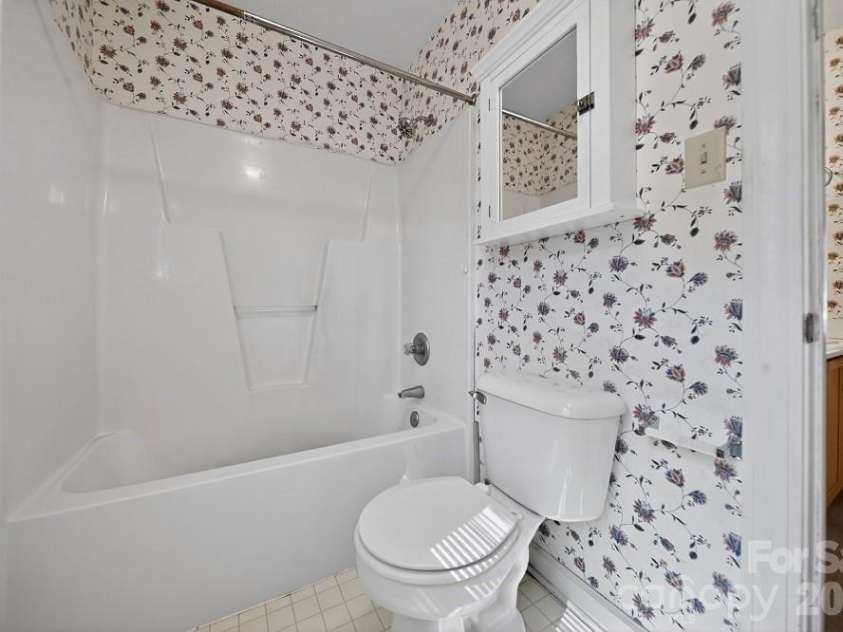 2205 Old Sparta Road, Rocky Mount, NC 27804.  MLS# CAR4385964, YatesRealty ID 27291. 