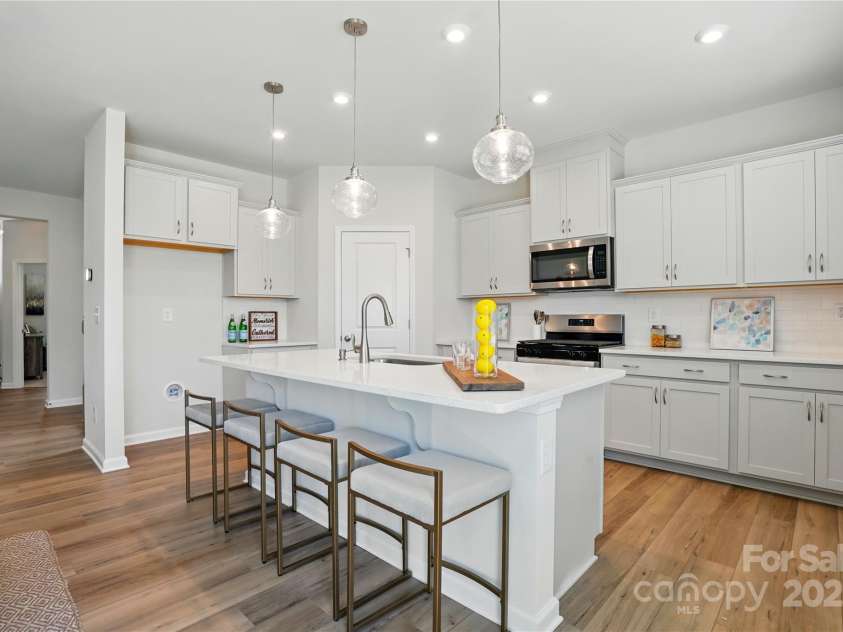 2841 Westmont Drive, Gastonia, NC 28052.  MLS# CAR4283363, YatesRealty ID 27291. 
