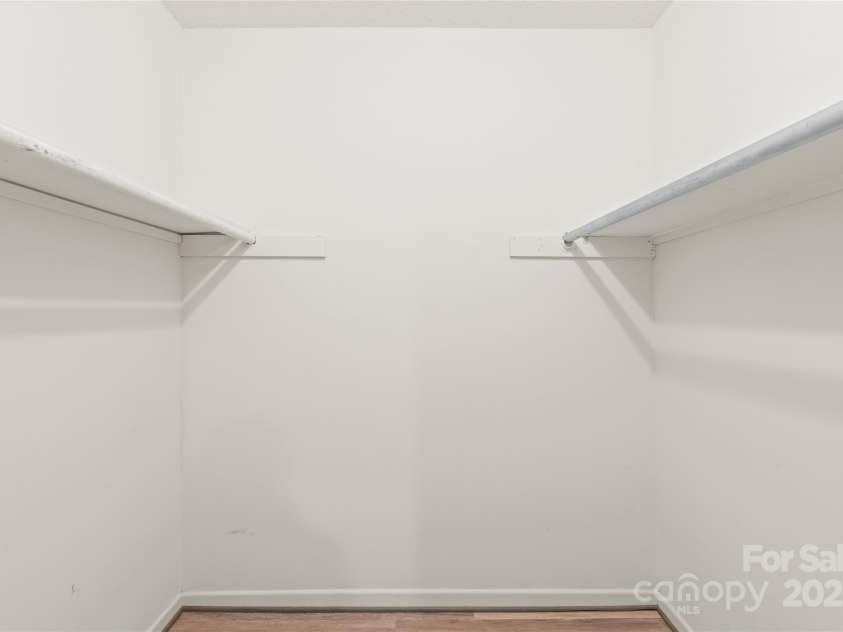 3312 Autumn Ridge Drive, Charlotte, NC 28269.  MLS# CAR4278857, YatesRealty ID 27292. 