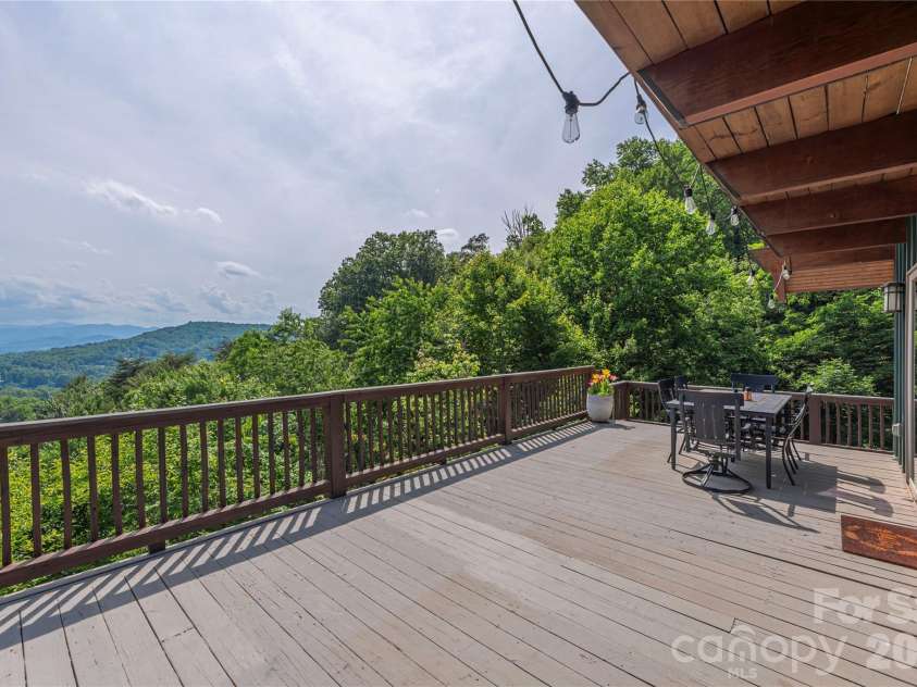 121 Mountainview Road, Asheville, NC 28806.  MLS# CAR4382985, YatesRealty ID 27293. Breathtaking Layered Long-range Mountain Views 