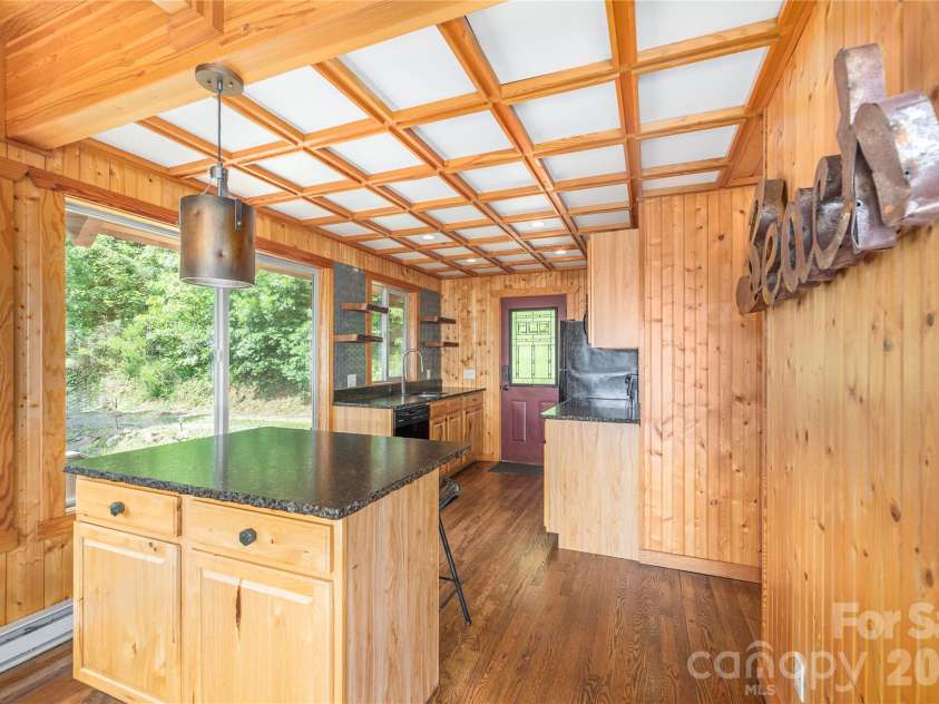121 Mountainview Road, Asheville, NC 28806.  MLS# CAR4382985, YatesRealty ID 27293. Open Concept Kitchen 
