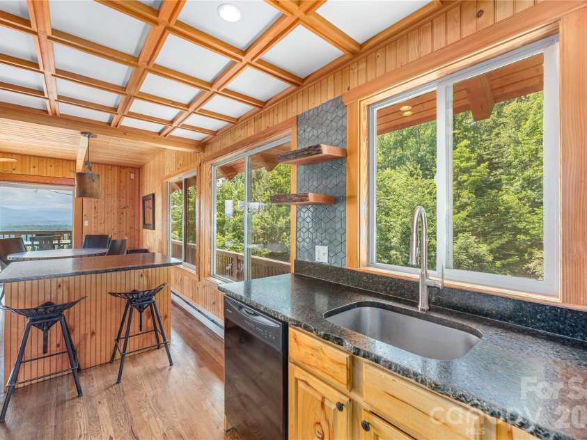 121 Mountainview Road, Asheville, NC 28806.  MLS# CAR4382985, YatesRealty ID 27293. Wood Coffered Ceiling 