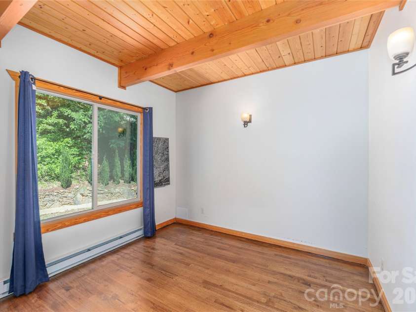 121 Mountainview Road, Asheville, NC 28806.  MLS# CAR4382985, YatesRealty ID 27293. Wood Panel Ceiling 