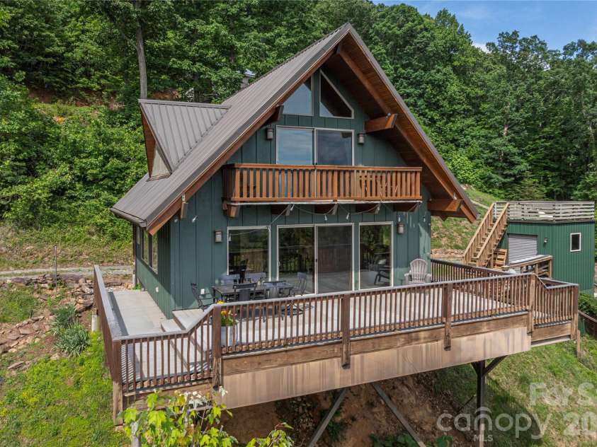 121 Mountainview Road, Asheville, NC 28806.  MLS# CAR4382985, YatesRealty ID 27293. Wraparound Deck and Metal Roof