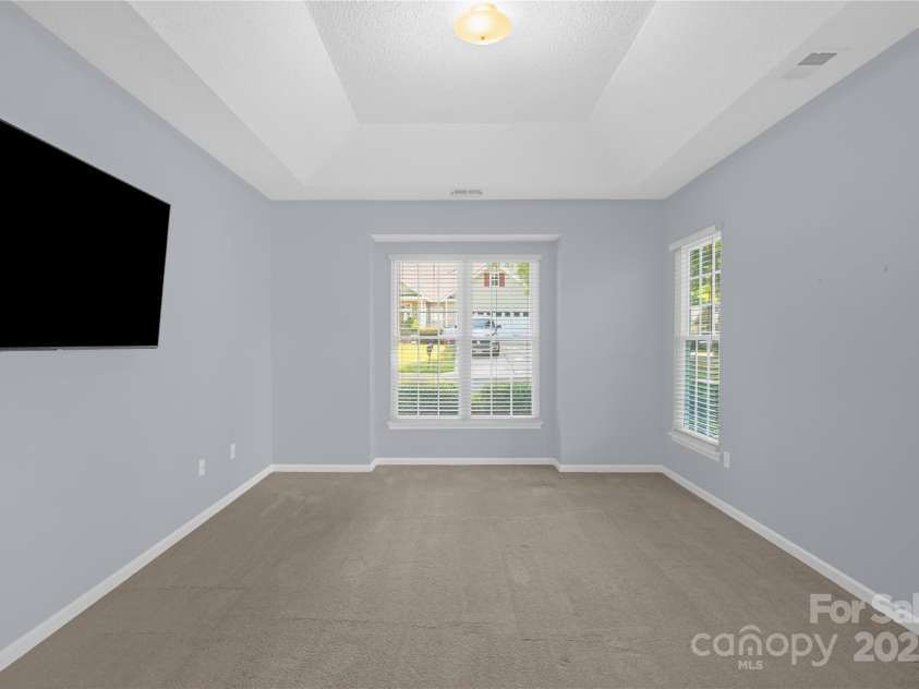 4467 Antelope Lane, Charlotte, NC 28269.  MLS# CAR4260461, YatesRealty ID 27294. Master bedroom