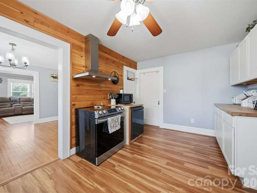 4039 Hartland Road, Lenoir, NC 28645.  MLS# CAR4383093, YatesRealty ID 27295. 