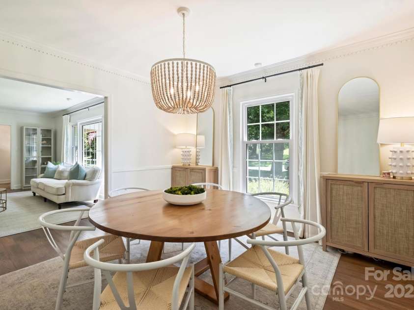 7022 Lancer Drive, Charlotte, NC 28226.  MLS# CAR4264534, YatesRealty ID 27295. Dining Room