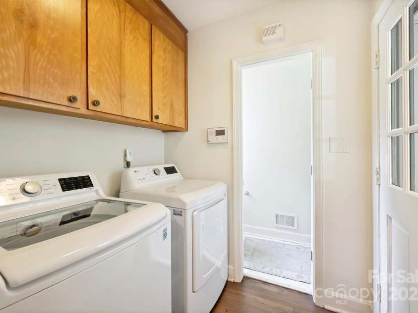 7022 Lancer Drive, Charlotte, NC 28226.  MLS# CAR4264534, YatesRealty ID 27295. Laundry/Back Entrance